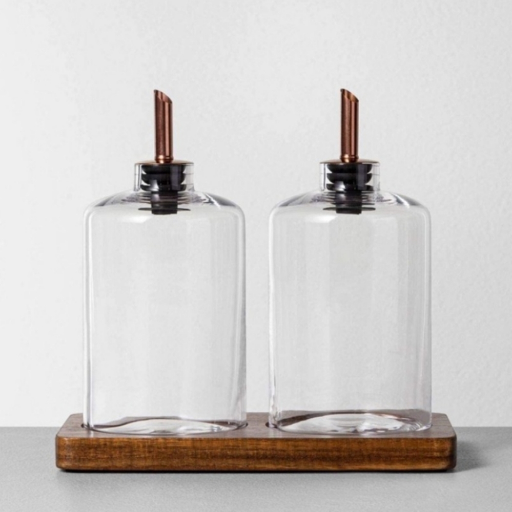 HARD TO FIND Heart & Hand with Magnolia Glass oil & vinegar